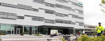 除濕干燥機(jī)、濕度控制器和循環(huán)風(fēng)機(jī)設(shè)備為西門子員工快速烘干衣服