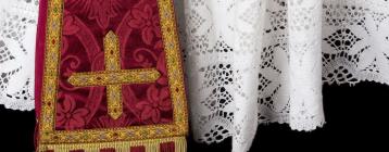 工業(yè)轉(zhuǎn)輪除濕機(jī)控制烘干房設(shè)備，讓神父教士制服快速干燥又節(jié)能